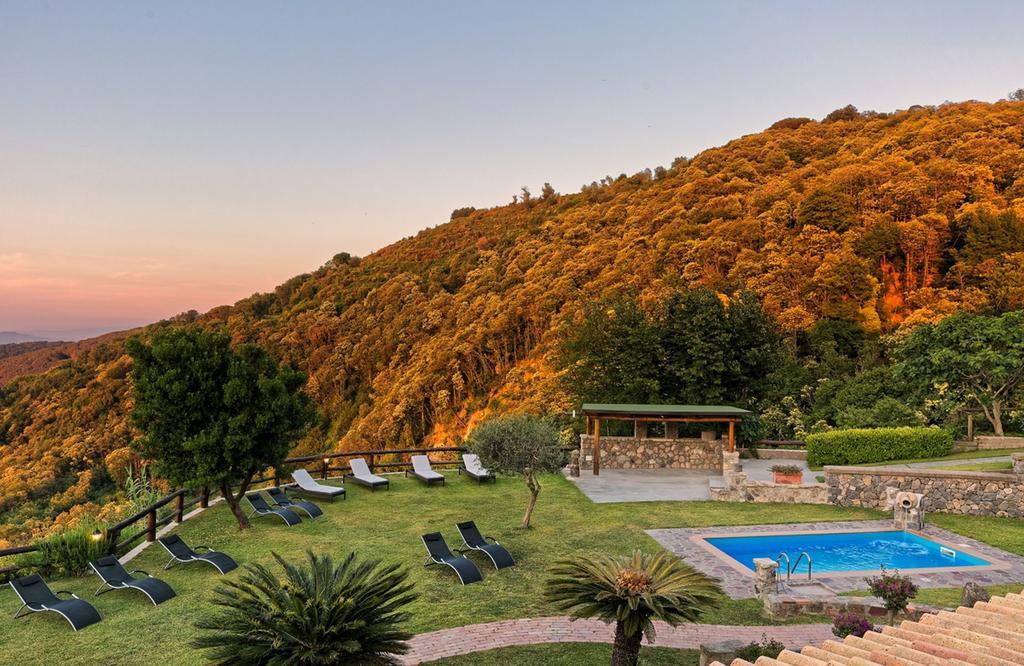 Agriturismo Pera Di Basso كازاميتْشيولا تيرمي المظهر الخارجي الصورة