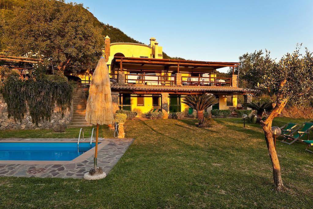 Agriturismo Pera Di Basso كازاميتْشيولا تيرمي المظهر الخارجي الصورة